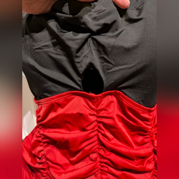 C5 NWT Torrid X Disney Mickey Mouse Bathing Suit Sz 4 D/DD - Picture 5 of 14